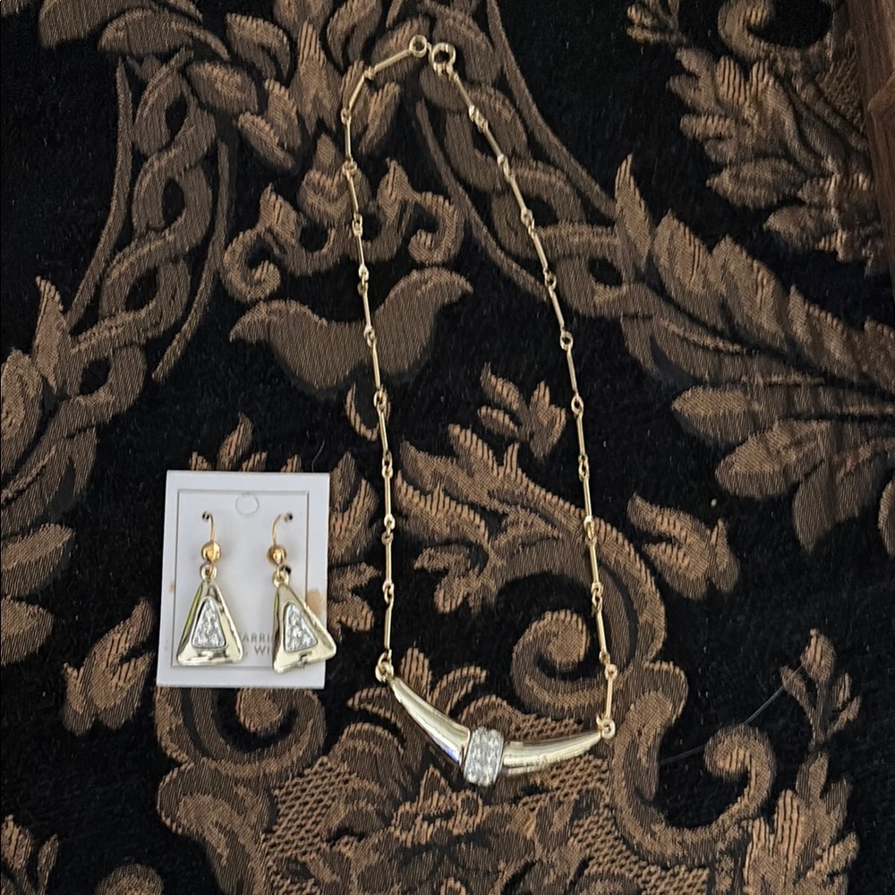 Gold Tone Necklace and Earring Set